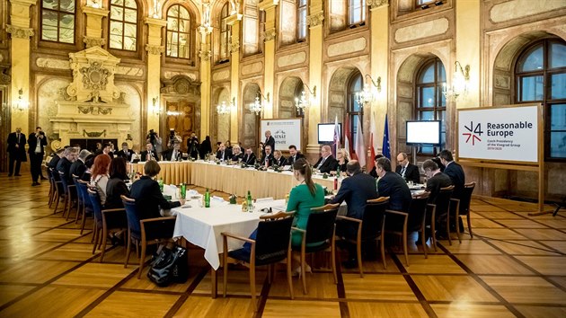 Zasedn f parlament zem V4 v Praze (18. listopadu 2019)