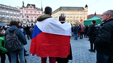 Centrální nám�stí Svobody v Brn� p�i oslavách 17. listopadu zaplnily tisíce...