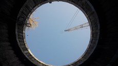 Práce na dn� �achty je náro�ná.
