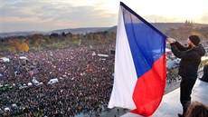 Spolek pedstavil své prohláení o demokracii, které lidé mohou podepisovat....