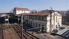 P�vodní budova Horního nádra�í v Karlových Varech.