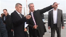 Premiér Andrej Babi (ANO) si prohlédl areál hlavního tídicího stediska eské...