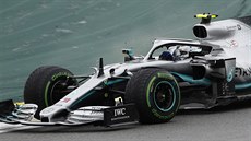 Valtteri Bottas z Mercedesu pi tréninku na Velkou cenu Brazílie