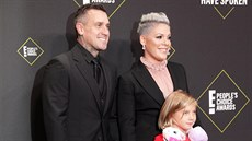 Carey Hart, Pink a jejich dti Willow a Jameson na Peoples Choice Awards (Santa...