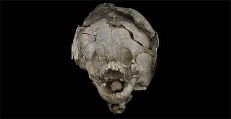 Jedna lebka vlastní, druhá jako helma. Ekvádorský nález archeology pekvapil.