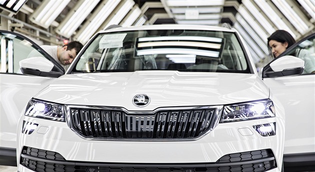 Virem se nakazila i auta. Výroba fiatů stojí, Škoda čeká nedostatek dílů