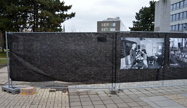 Z pouliní výstavy snímk fotografa Jindicha treita ped olomouckou...