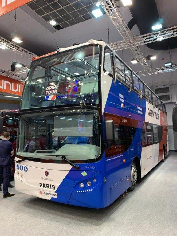 Takto vypadají patrové autobusy z Pa�í�e. Ty ostravské, od stejné firmy...