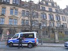 Policejní auto ped mstským palácem Green Vault, unikátním historickým muzeem,...