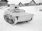 Zimní válka 1939 - 1940, sovtský obojivelný lehký tank t-37 byl vyzbrojen...