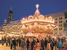 Nejvtí a nejpestejí vánoní trh v Sasku je dráanský Striezelmarkt na...