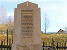 Památník obětem první světové války v někdejším centru obce. Jsou na něm...