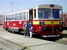 Motorový vz 810.269-1 ve stanici Mladotice ped jízdou do Rakovníka v roce...