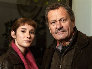 Eliška Křenková a Miroslav Krobot v příběhu Nonstop lahůdky