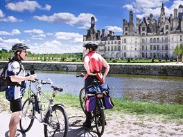 K zámku Chambord se dá dojet i na kole.