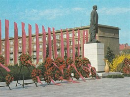 HAVÍŘOV: Socha bolševického vůdce V.I. Lenina na náměstí Vítězného února.