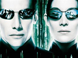 Keanu Reeves a Carrie-Anne Mossov ve filmu Matrix Reloaded (2003)