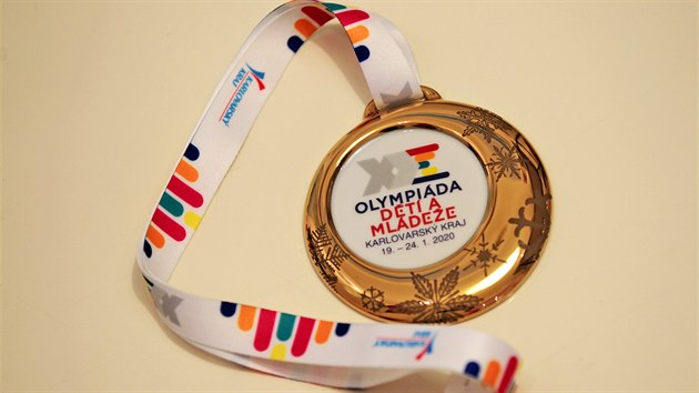 Zlatá varianta medaile pro Hry IX. zimní olympiády dětí a mládeže 2020 konané v Karlovarském kraji.