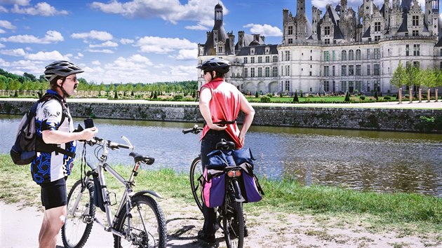 K zámku Chambord se dá dojet i na kole.
