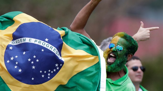 Brazilsk prezident Jair Bolsonaro slavnostn pedstavil svou novou politickou stranu, Alianci pro Brazlii (APB), jejmi hlavnmi cli jsou boj s korupc a prosazovn kesanskch hodnot. (21. listopadu 2019)