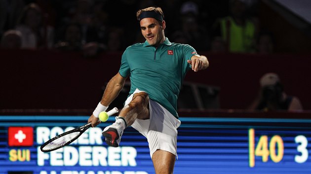 Roger Federer pi tenisov exhibici v nejvt b arn svta v Mexico City.