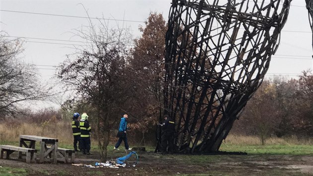 Rozhlednu Doubravku u ernho Mostu pokodil por. (20.11.2019)