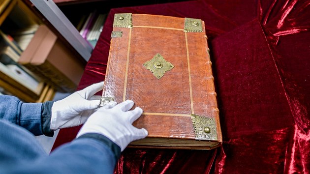 Dvousvazkovou publikaci z roku 1462 zskal soukrom vcarsk sbratel, sdlila aukn s Ketterer Kunst. Podle jej mluv jde o nejdra bibli, jak kdy byla v Nmecku vydraena (25. listopadu 2019).