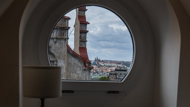 Pod druhm s Praskm hradem je tensk a relaxan oza.  