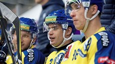 Josef Hrabal (uprostřed) v přerovském klubu s hokejem začínal, nyní ve 34...