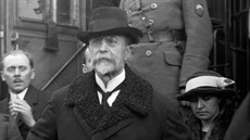 Prezident Masaryk na táborském nádraí v sobotu 21. prosince 1918, jak ho...