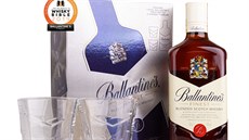 Skotská blended whisky Ballantines Finest.v elegantním vánoním balení se...