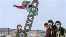 Snowboardová prkna znaky Burton se vyrábí ji od roku 1977.