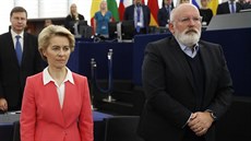 Pedsedkyn Evropské komise Ursula von der Leyenová s místopedsedou Fransem...