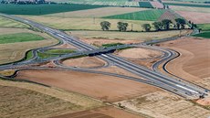 Nový úsek dálnice D11 u Hradce Králové (18. srpna 2017)
