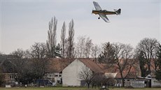 Stroj vyrobený v Anglii roku 1938 slouil za druhé svtové války jako cviný...