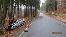 etí a nmetí policisté pronásledovali osmnáctiletého mladíka, který jim...