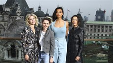 Elizabeth Banksová, Kristen Stewartová, Ella Balinska a Naomi Scottová (Londýn,...