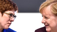 Nmecká kancléka Angela Merkelová a pedsedkyn nmeckých kesanských...