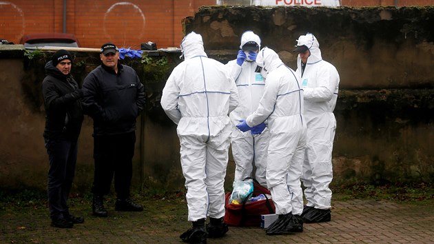 Policie po toku na London Bridge prohledala i pachatelv dm ve Staffordu. (30. listopadu 2019)