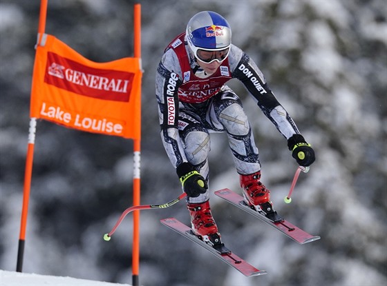 SKOK. Ester Ledecká na trati druhého sjezdu v Lake Louise.