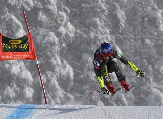 Americká hvzda Mikaela Shiffrinová bhem super-G v Lake Louise.