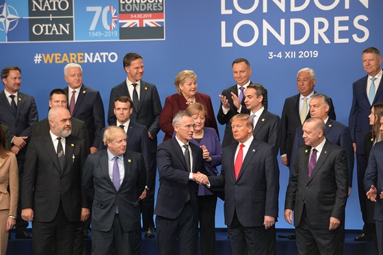 Výroní summit lídr NATO v Londýn
