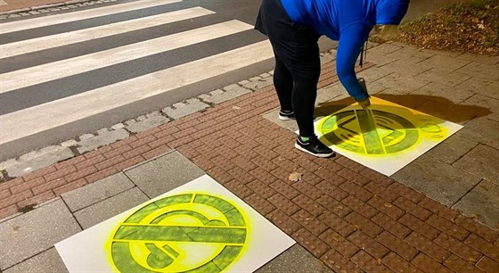 Nové piktogramy mají přispět k větší bezpečnosti dopravy v Opavě.