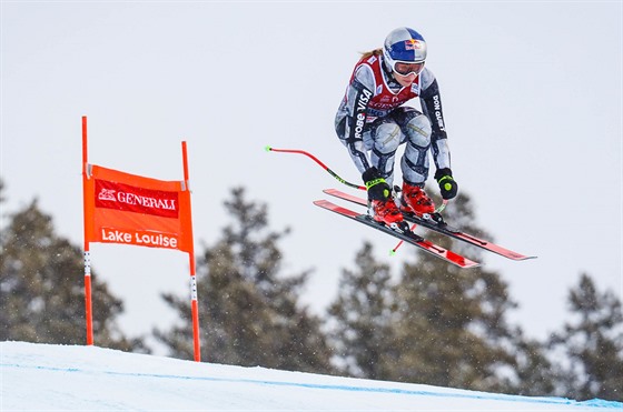 Ester Ledecká pi tréninku sjezdu v Lake Louise.