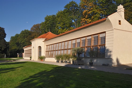 Ozdobou kláterní zahrady je zrekonstruovaná pvodní oranerie.
