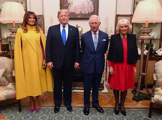 Americký prezident Donald Trump a jeho manelka Melania Trumpová, britský princ...
