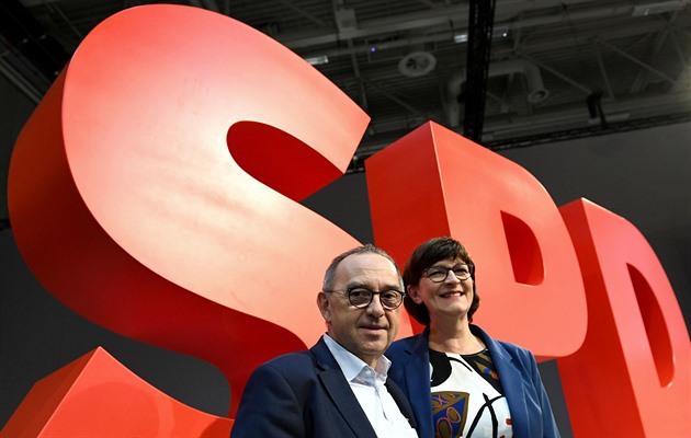 Část německé vládní SPD jde proti Merzovi a žádá přímá jednání s Ruskem