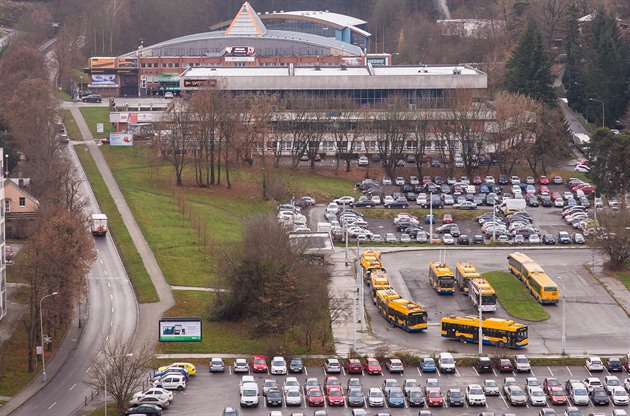 Zlín plánuje promnit plochu pod sportovní halou, která v souasnosti slouí...