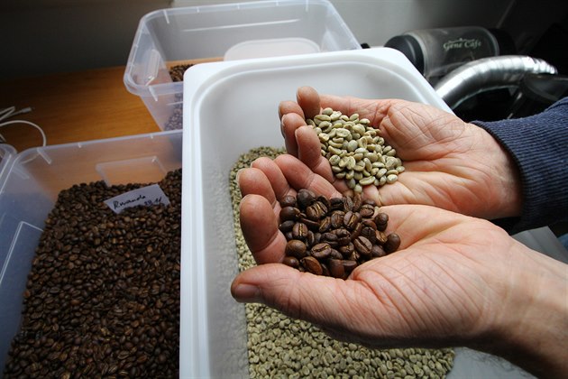Nejvtí zájem je o kávová zrna z Brazílie, v nabídce mají i Kolumbii a...
