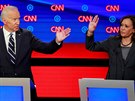 Joe Biden a Kamala Harrisová v televizní debatě (31. července 2019)
